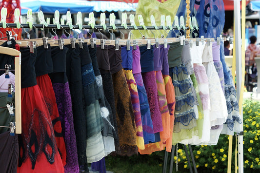 Second-Hand Kleidung pro Kilo kaufen – Lohnt sich das?