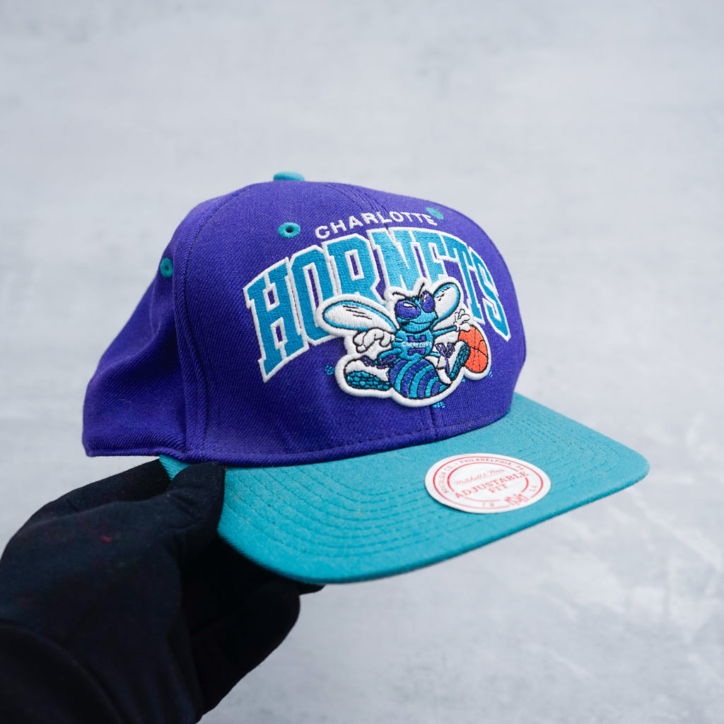 Mitchell & Ness Hornets Vintage Cap